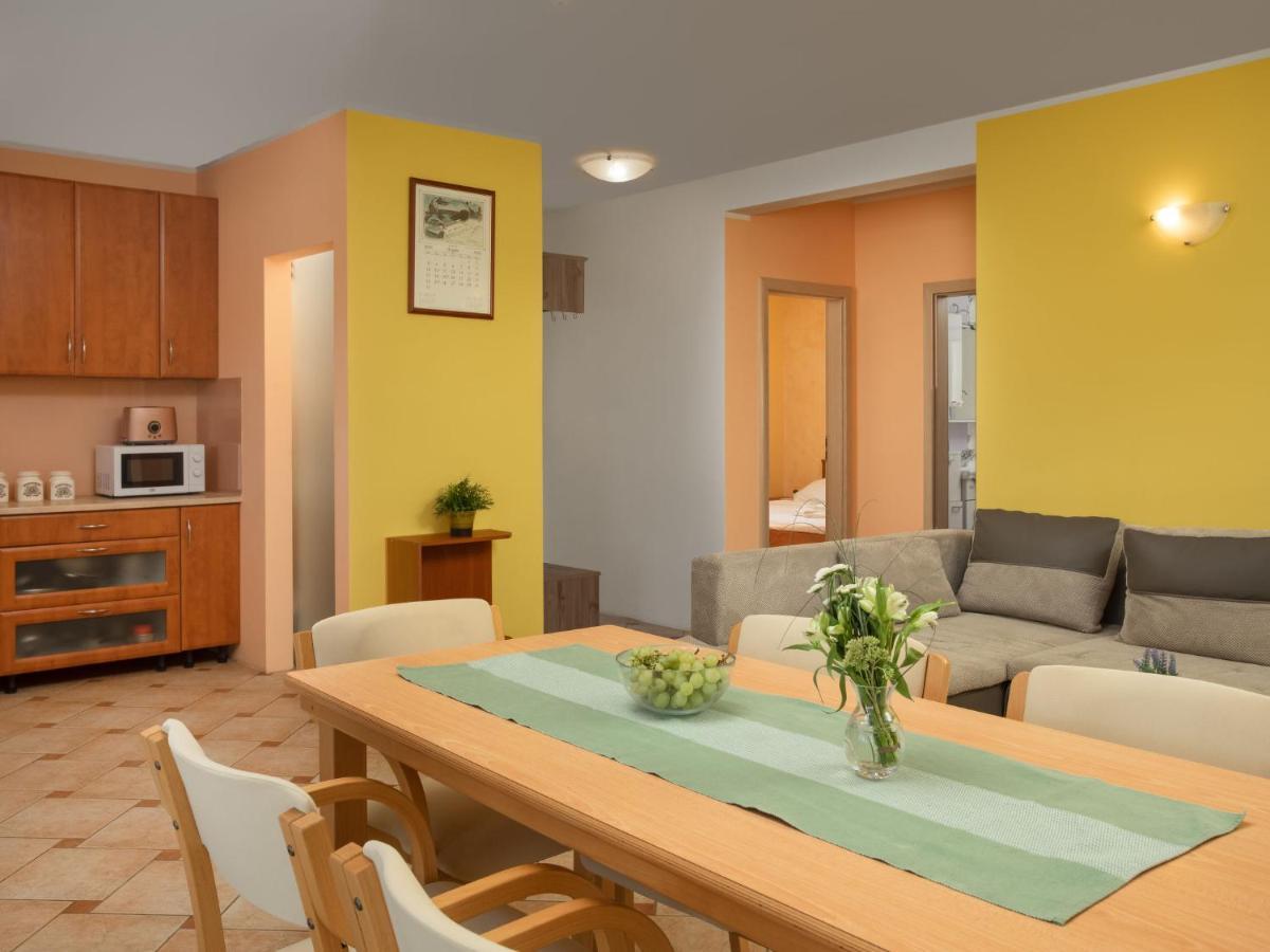 Holiday Home Lavendel - Mlk159 By Interhome Dobrinj 외부 사진